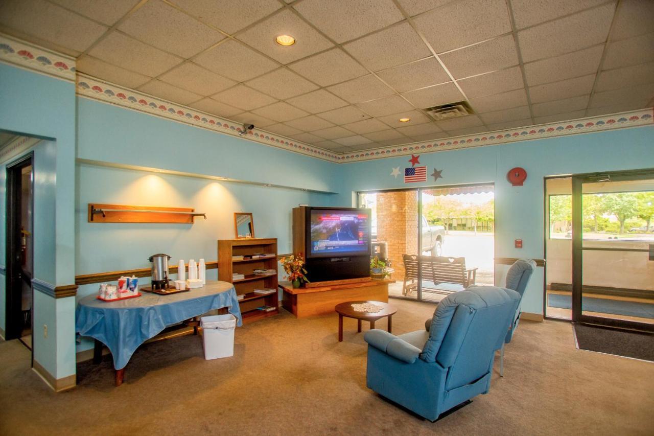 Lafayette Inn Moundsville Екстер'єр фото